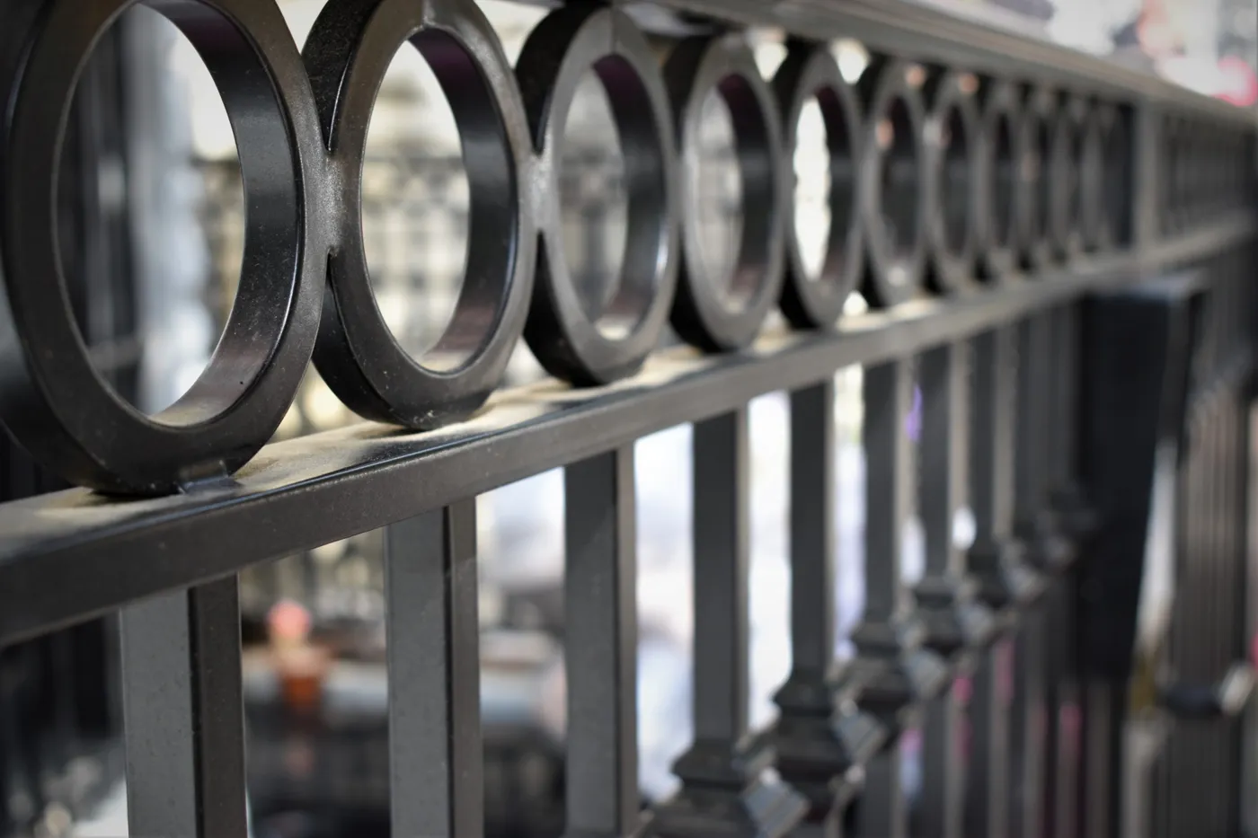 Wood vs Vinyl Fence: Which Is Better in Fremont?